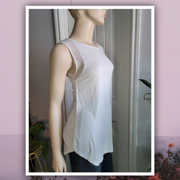 Old Navy women's white sleeveless tunic tank top pullover with mesh armh… - Picture 7 of 8